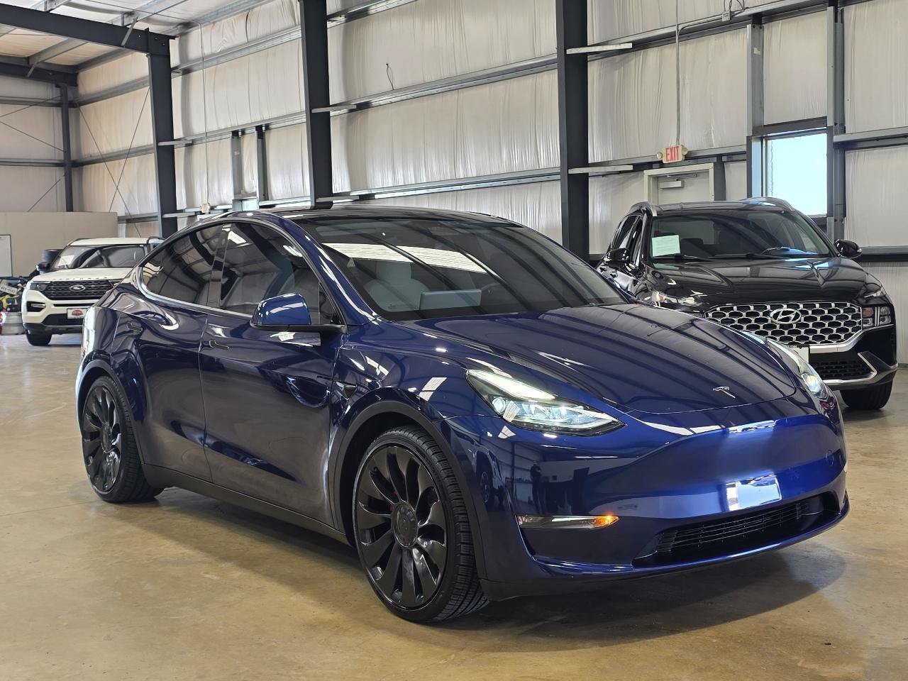 Used 2023 Tesla Model Y Performance AWD/4WD image 4