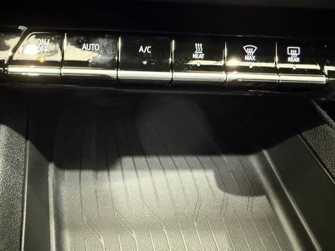 New 2026 Chevrolet Equinox EV LT image 36