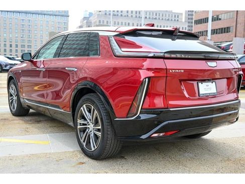 New 2026 Cadillac Lyriq Luxury image 5