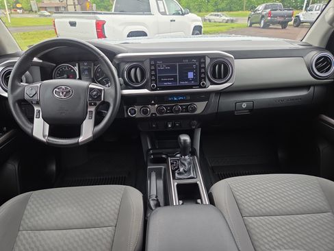 Certified 2023 Toyota Tacoma SR5 AWD/4WD image 21