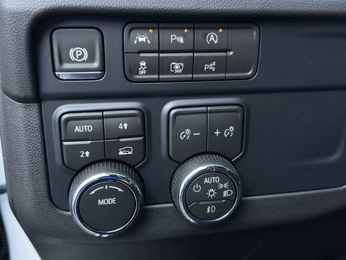 New 2026 Chevrolet Suburban RST w/ Comfort Package image 18