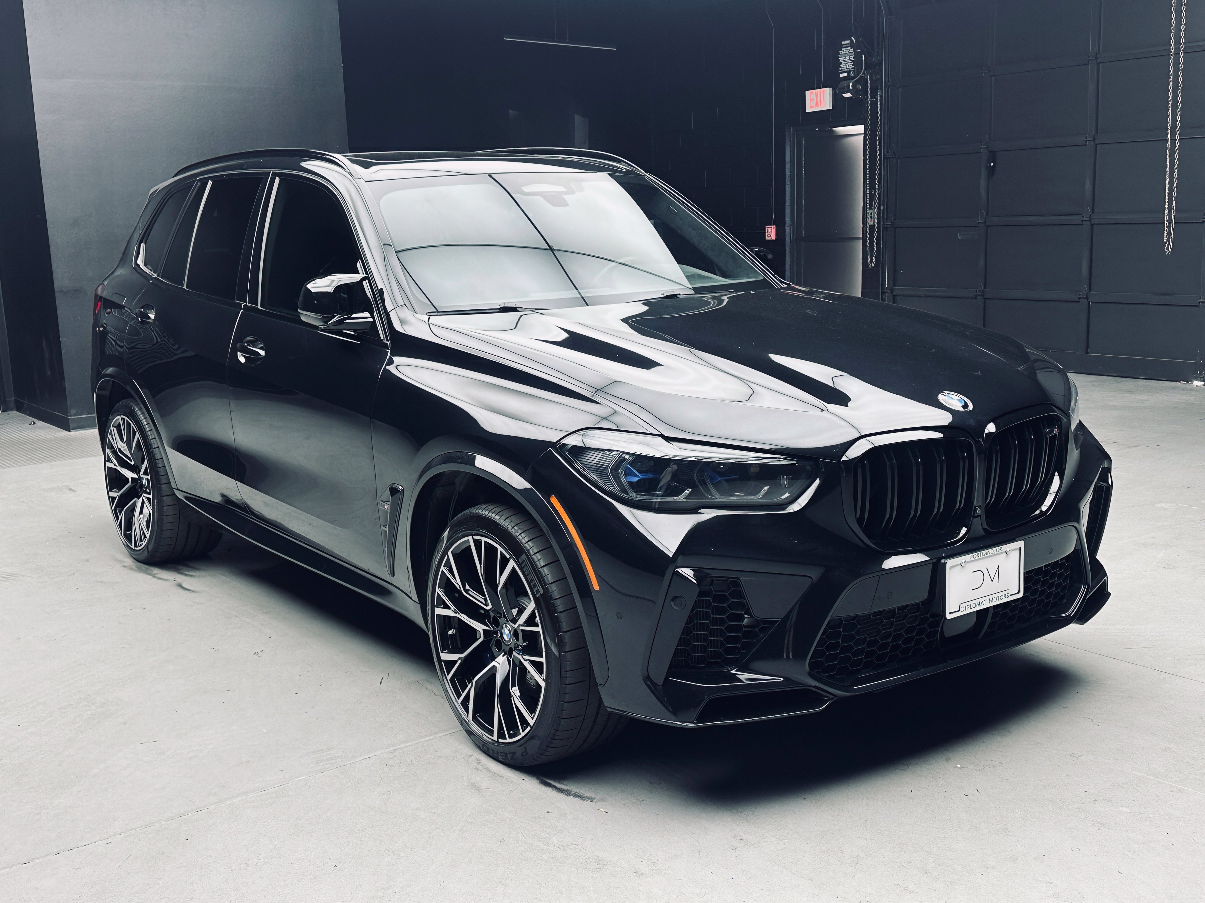 Used 2022 BMW X5 M w/ Competition Package AWD/4WD image 8
