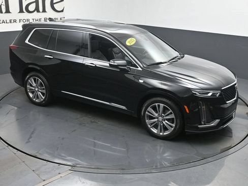 Used 2025 Cadillac XT6 Premium Luxury FWD image 41