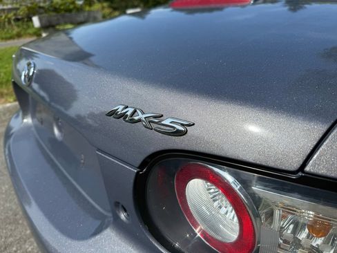 Used 2007 MAZDA MX-5 Miata Grand Touring w/ Premium Pkg RWD image 29
