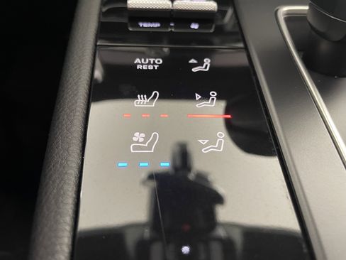 Certified 2023 Porsche Macan GTS AWD/4WD image 23