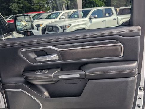 Used 2023 RAM 1500 Laramie AWD/4WD image 17