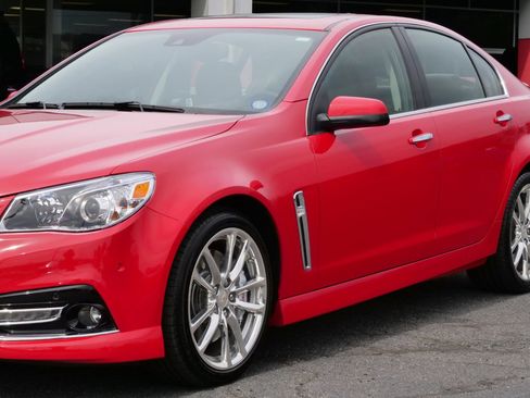Used 2015 Chevrolet SS RWD image 44