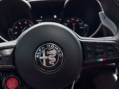Used 2023 Alfa Romeo Giulia Veloce image 34