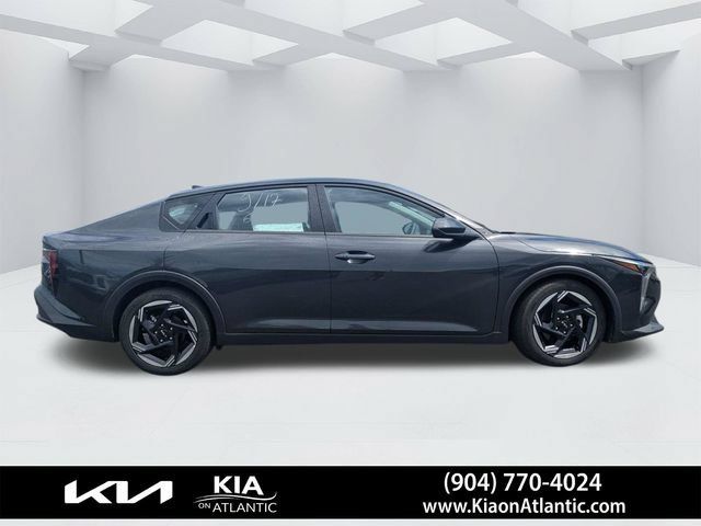 Used 2025 Kia K4 EX FWD image 2