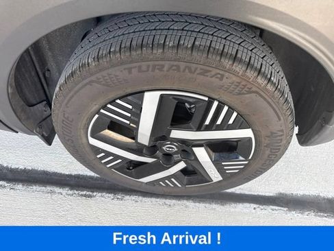 Used 2025 Nissan Kicks SV FWD image 17