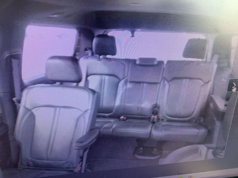 Used 2024 Jeep Wagoneer Series II image 16