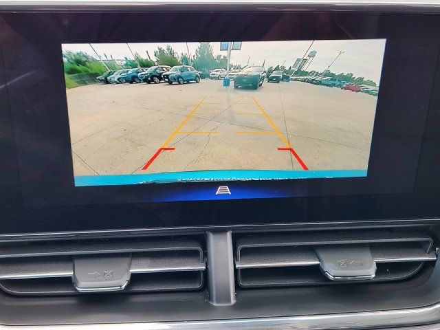 Used 2025 Chevrolet Trax ACTIV w/ Sunroof Package FWD image 22