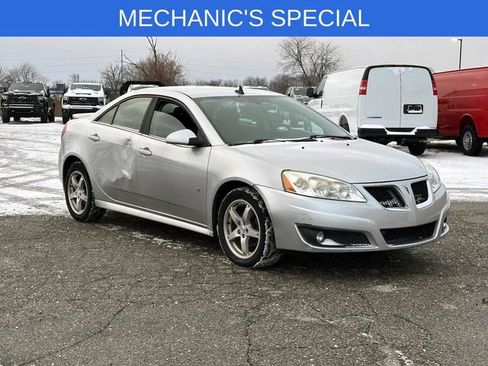 Used 2009 Pontiac G6 Sedan w/ Sport Package 2 image 6