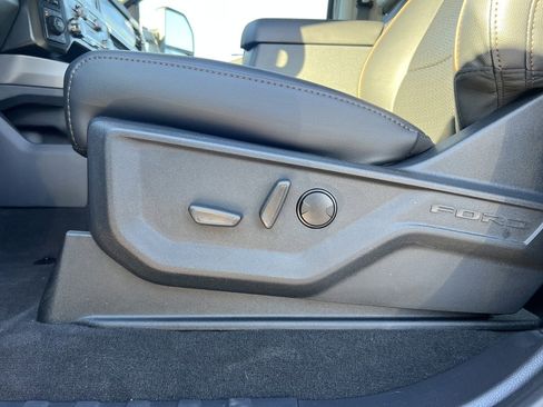 New 2026 Ford F450 Lariat w/ Lariat Premium Package image 19