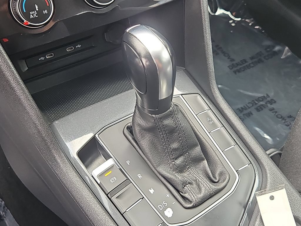 Used 2021 Volkswagen Tiguan S AWD/4WD image 18