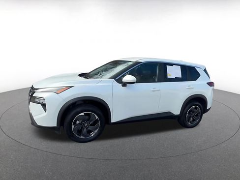 Used 2025 Nissan Rogue SV image 8