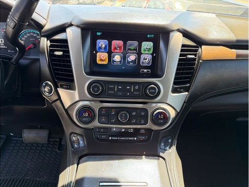 Used 2018 GMC Yukon Denali AWD/4WD image 8