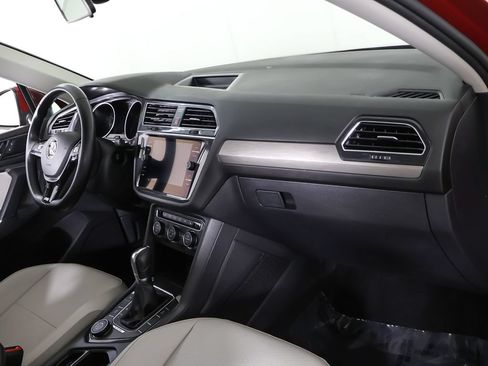 Used 2018 Volkswagen Tiguan SE AWD/4WD image 26