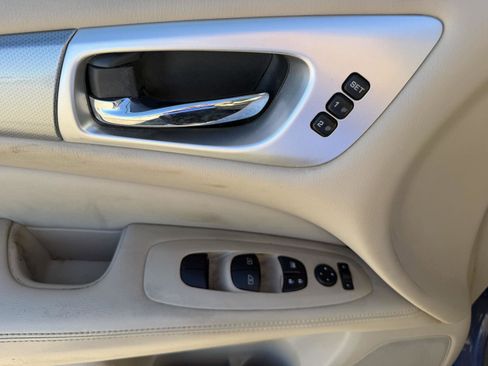 Used 2017 Nissan Pathfinder SL w/ SL Premium Package image 17