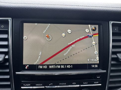 Used 2014 Porsche Panamera S image 39