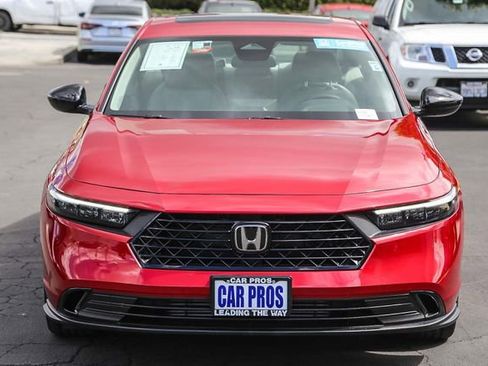 Certified 2025 Honda Accord SE image 4