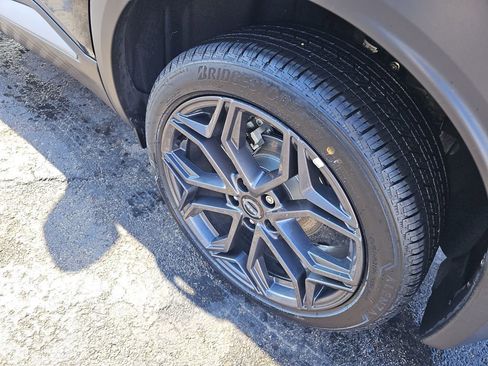 Used 2025 Nissan Kicks SR image 16