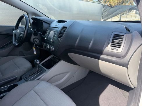 Used 2014 Kia Forte EX image 19