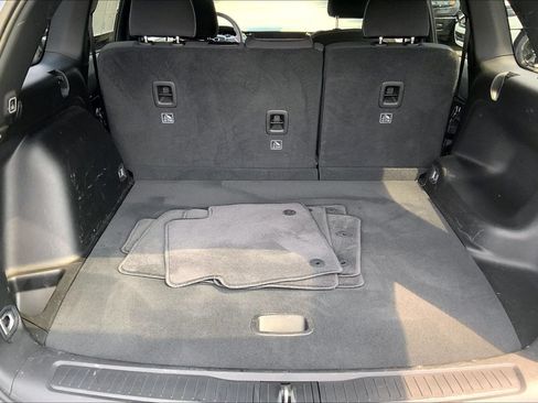 Certified 2025 Jeep Grand Cherokee Laredo X w/ Luxury Tech Group I AWD/4WD image 28