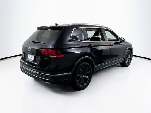 Used 2022 Volkswagen Tiguan SE AWD/4WD image 5