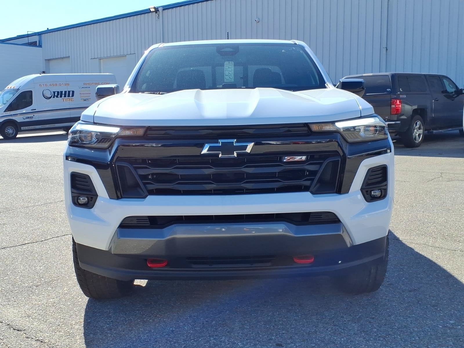 New 2026 Chevrolet Colorado Z71 w/ Z71 Convenience Package 2 AWD/4WD image 2