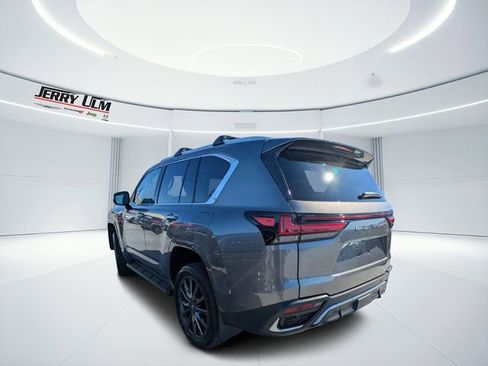 Used 2024 Lexus LX 600 F Sport image 5