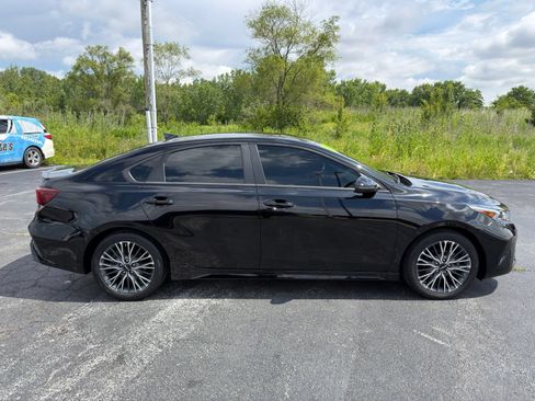 Used 2023 Kia Forte GT-Line w/ GT-Line Technology Package FWD image 8