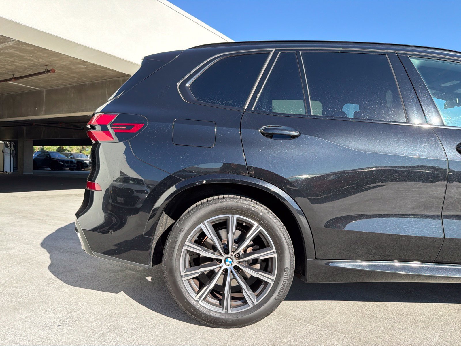Certified 2024 BMW X5 sDrive40i w/ M Sport Package RWD image 5