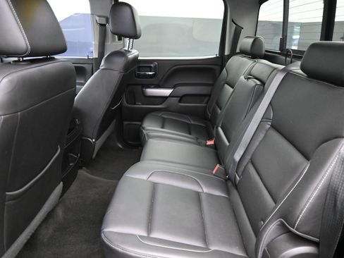 Used 2018 Chevrolet Silverado 1500 LTZ Z71 w/ LTZ Plus Package AWD/4WD image 17