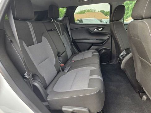 Used 2025 Chevrolet Blazer LT FWD image 27