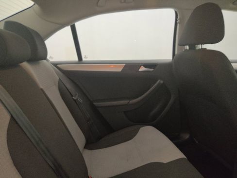 Used 2017 Volkswagen Jetta S image 19