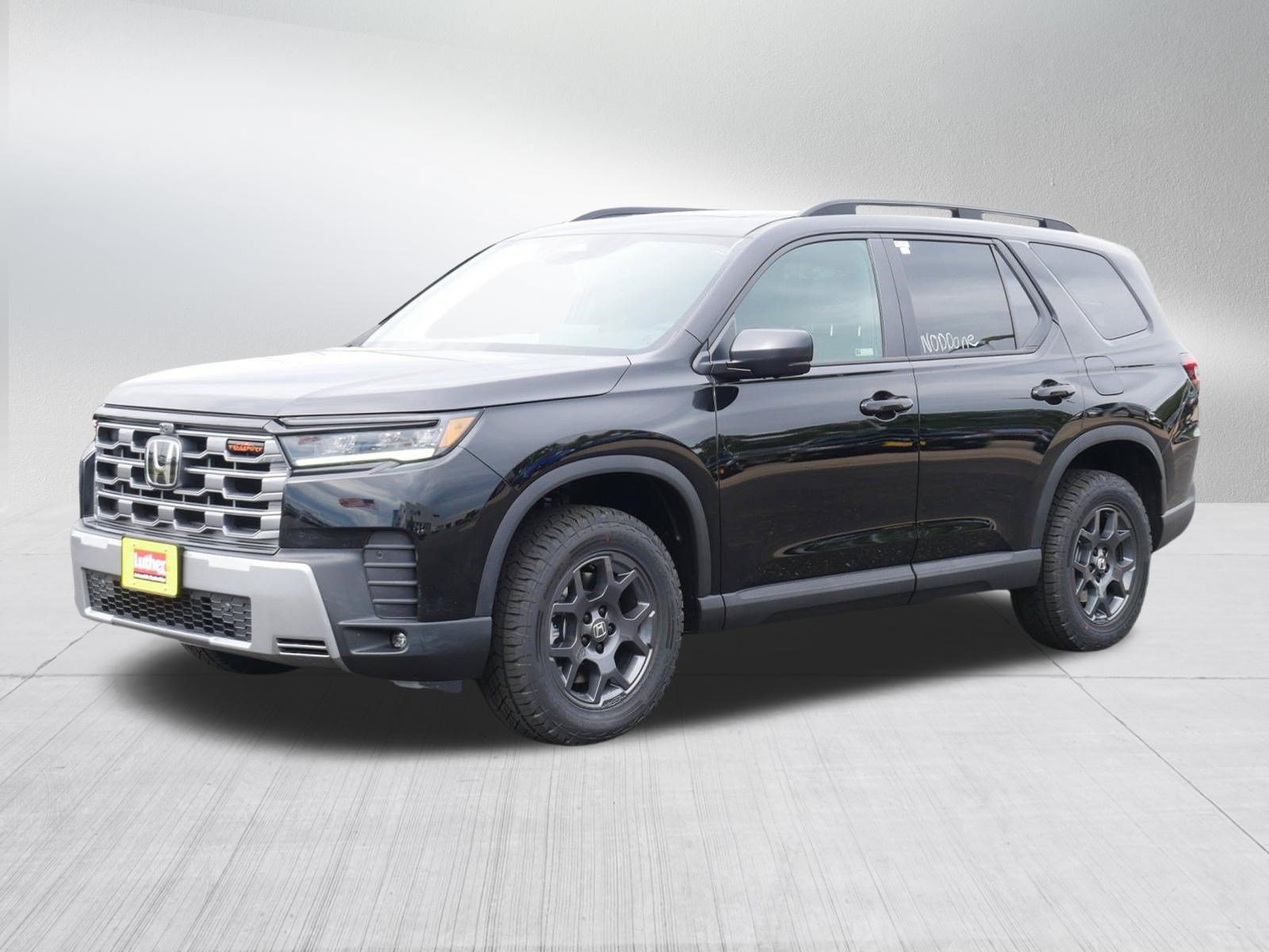 New 2026 Honda Pilot TrailSport image 3