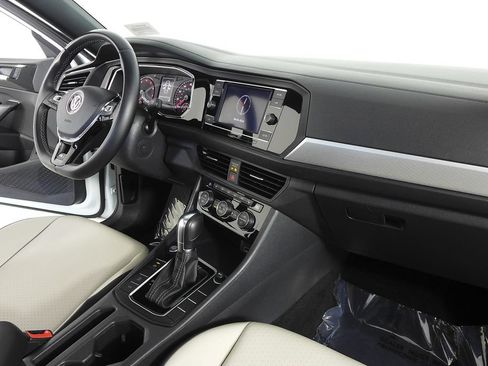 Used 2019 Volkswagen Jetta R-Line FWD image 13