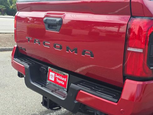 Used 2024 Toyota Tacoma TRD Sport w/ TRD Sport Premium Package AWD/4WD image 13