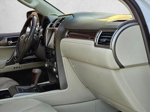 Used 2016 Lexus GX 460 w/ Premium Package image 24