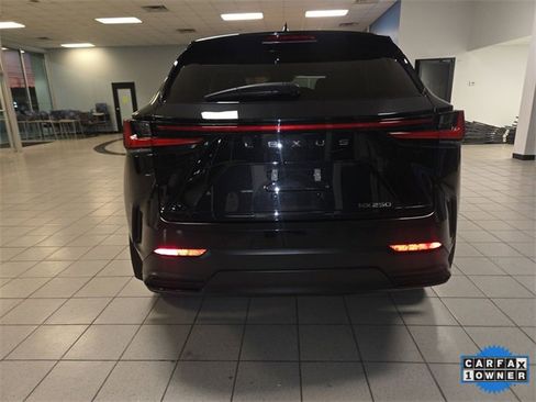 Used 2022 Lexus NX 250 FWD image 7