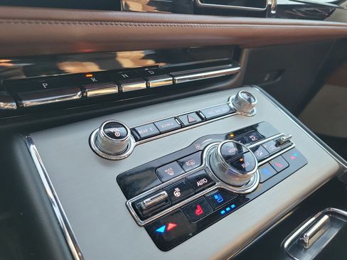 Certified 2022 Lincoln Aviator Reserve w/ Equipment Group 201A RWD image 31
