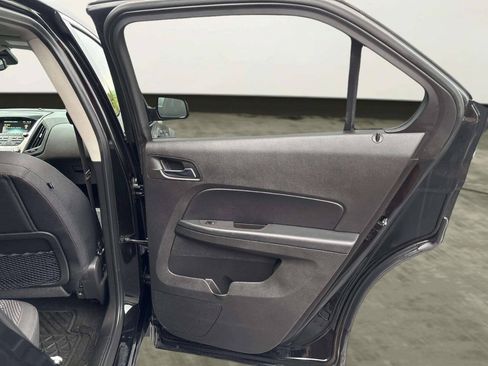 Used 2017 Chevrolet Equinox LT w/ Convenience Package FWD image 18