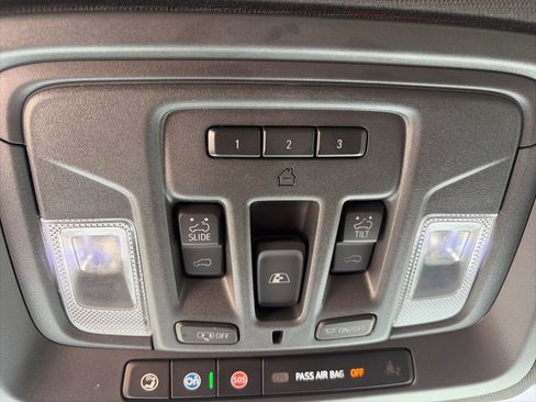 Used 2025 GMC Sierra 1500 AT4 w/ AT4 Premium Package AWD/4WD image 64