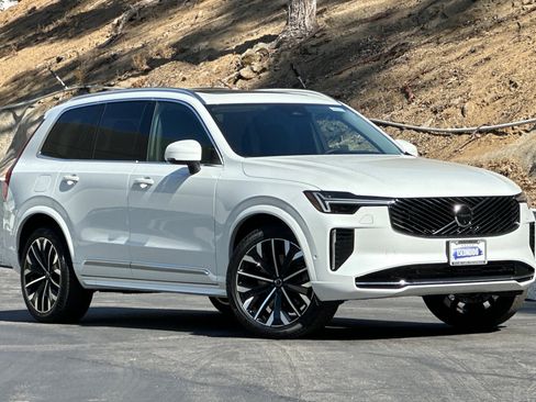 New 2026 Volvo XC90 T8 Ultra AWD/4WD image 2