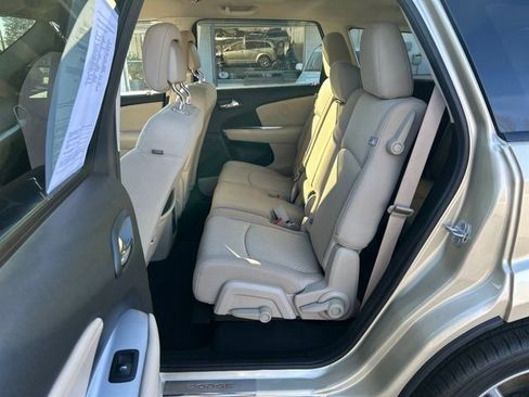 Used 2011 Dodge Journey Crew w/ Flexible Seating Group image 17