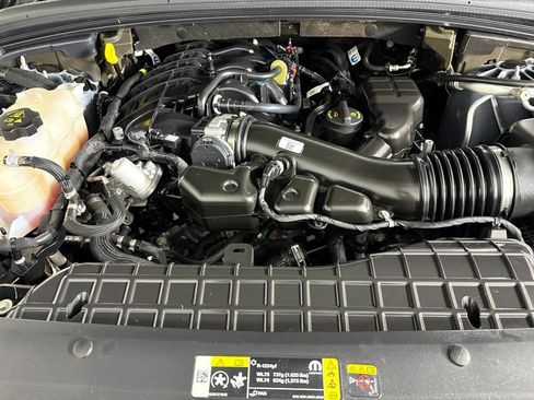 Used 2024 Jeep Grand Cherokee L Limited RWD image 49