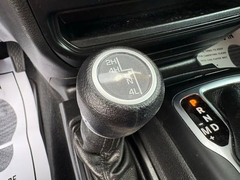 Used 2023 Jeep Wrangler Unlimited Sport AWD/4WD image 23