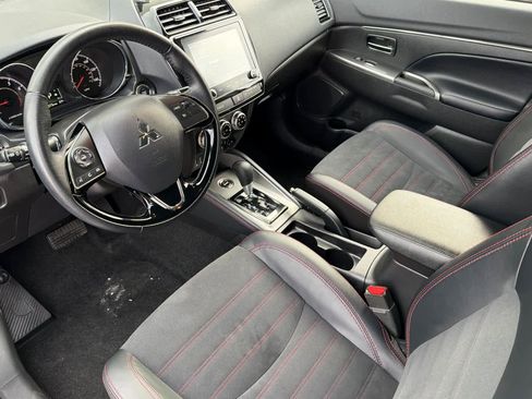 Used 2024 Mitsubishi Outlander Sport SE image 13