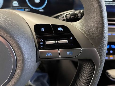 Used 2024 Hyundai Elantra SEL image 26